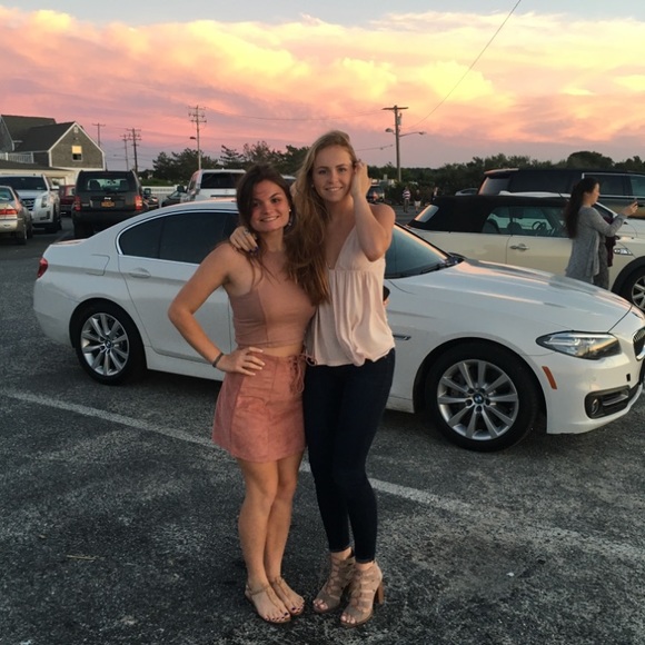 Pink suede skirt - Picture 2 of 5